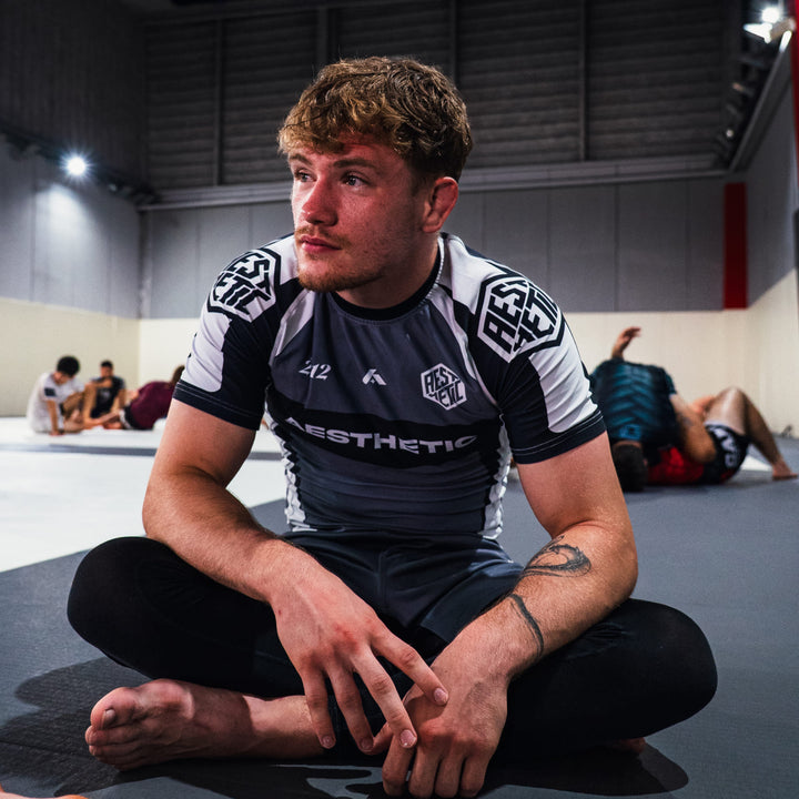 Cross Short Sleeve Rashguard (Black)